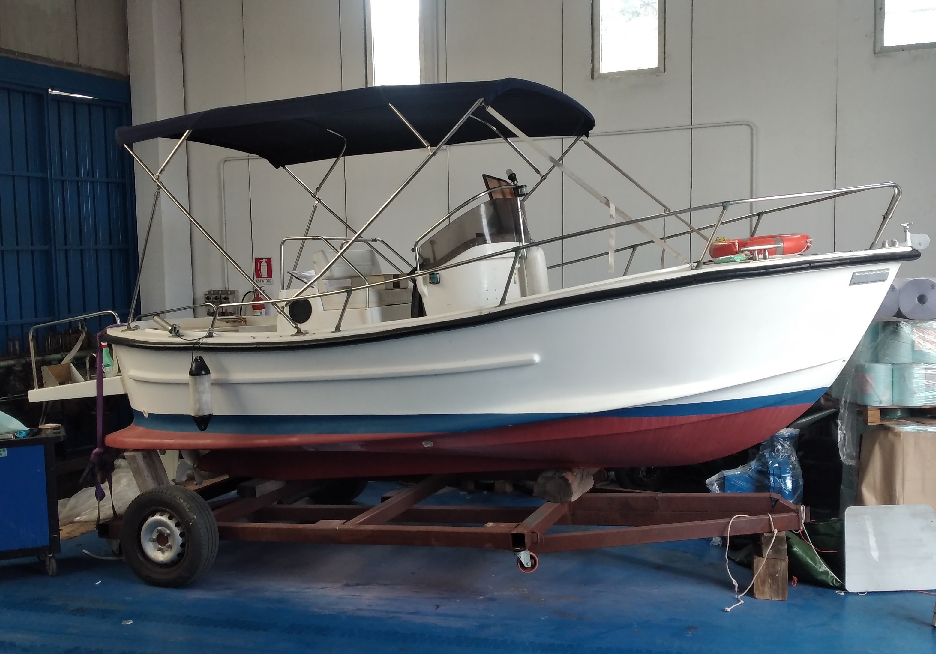 Calafuria 6.5 + 72hp Aifo + Aux 4hp Suzuki<br><a href=dettaglio.aspx?Id=375 >VAI ALLA SCHEDA</a>